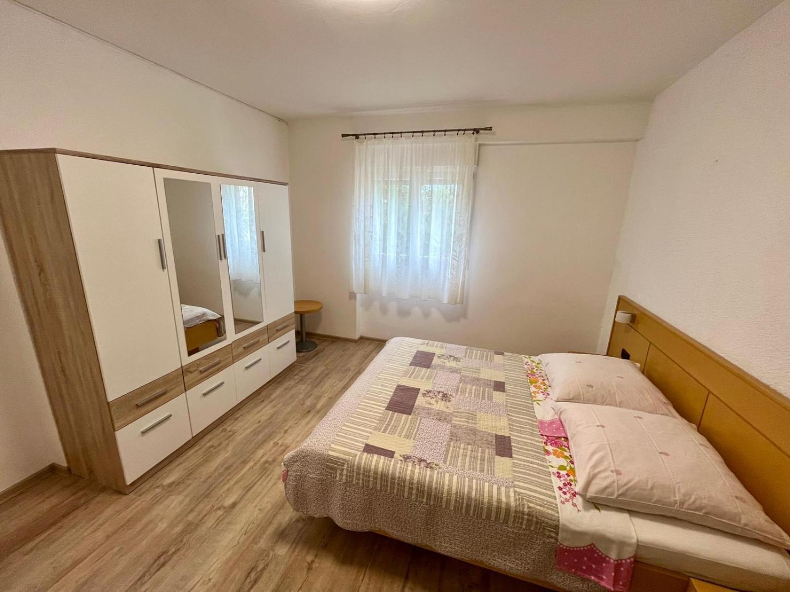 Apartmani Krunic Barbat na Rabu Экстерьер фото